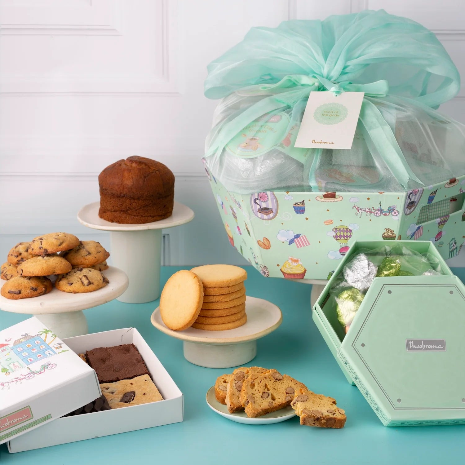 Indulgence Gift Hamper Basket (Eggless)