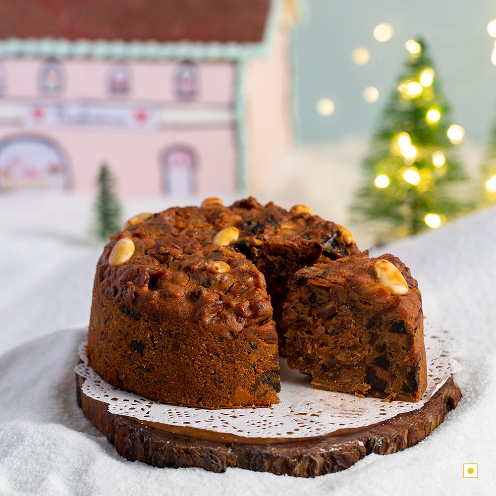30 Best Christmas Cake Recipes - Insanely Good