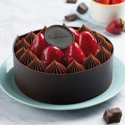 Chocolate & Strawberry Mousse Cake [570g]