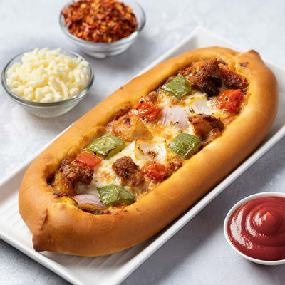 Chicken Tikka Boat Pizza