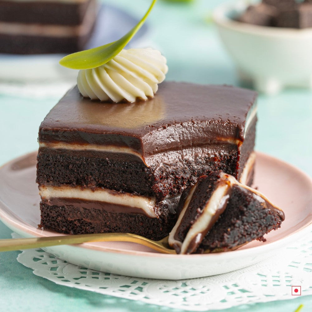 Discover 82+ chocolate cake theobroma best - in.daotaonec